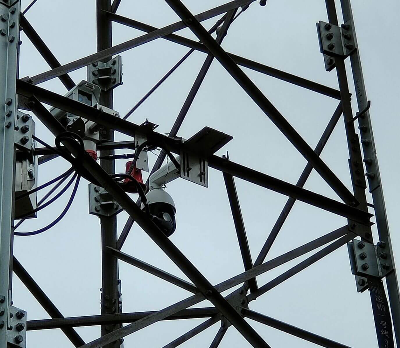輸電線(xiàn)路防外破激光預(yù)警裝置